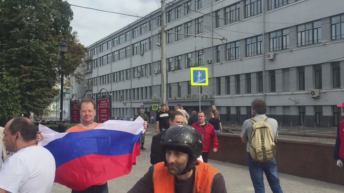 У Москві побили учасників мітингу проти війни з Україною